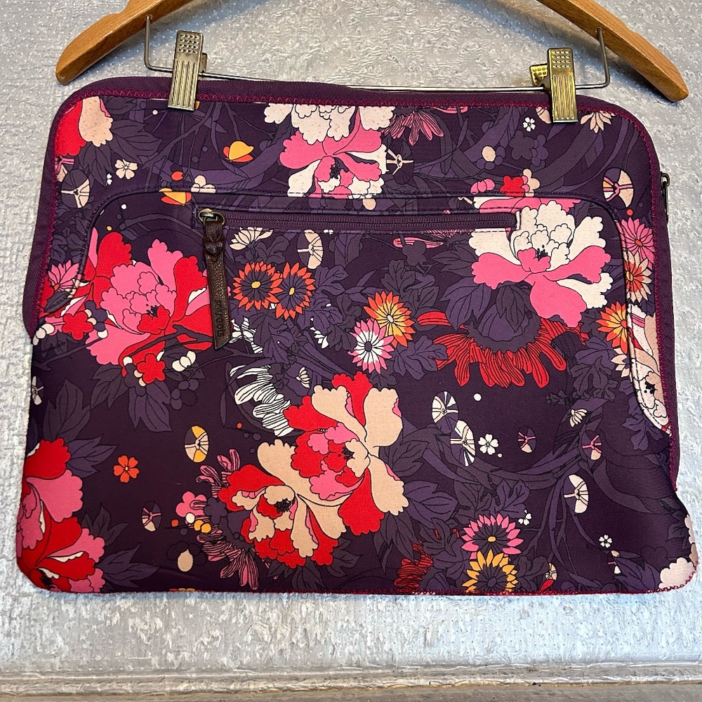 NWOT Sakroots Floral Neoprene Zipper Laptop Sleeve with side Zipper Pocket